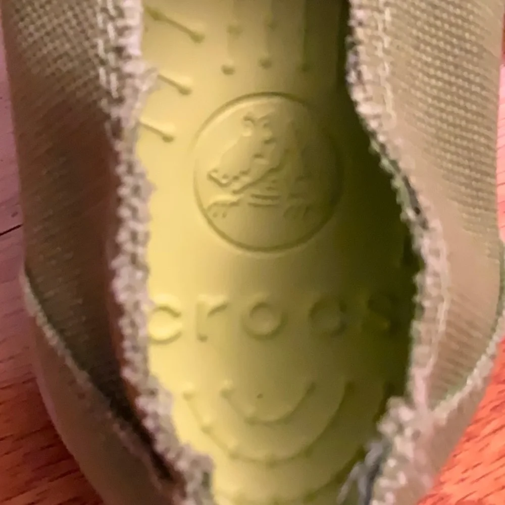 CROCS new without